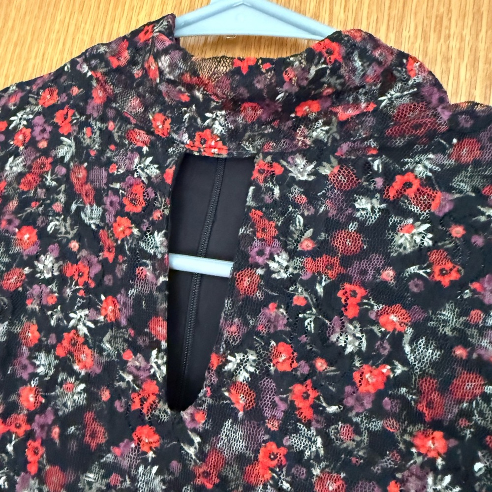 Libby Edelman Black and Red Floral Long Sleeve Dress - Picture 5 of 6